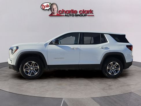 Used 2026 GMC Terrain Elevation FWD image 2
