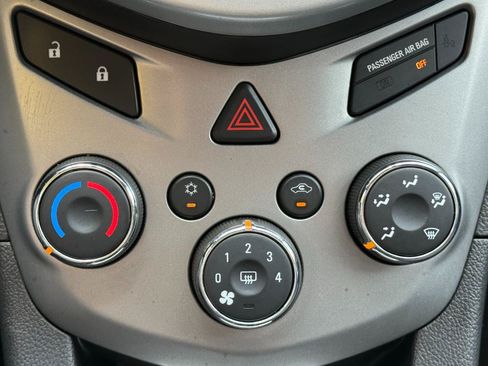 Used 2020 Chevrolet Sonic LT FWD image 21