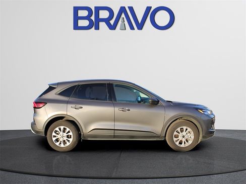 Used 2025 Ford Escape Active image 4