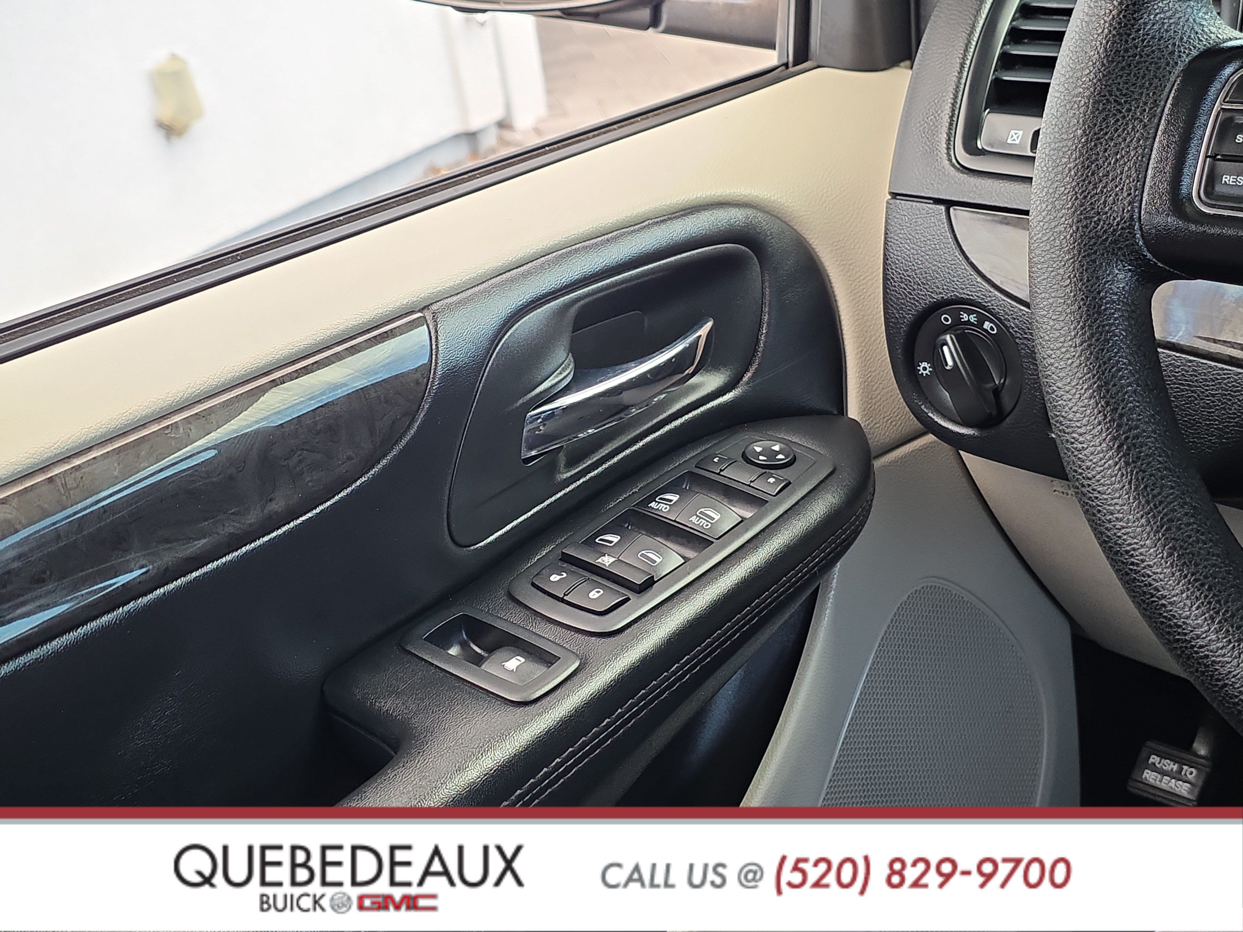 Used 2019 Dodge Grand Caravan SE w/ UConnect Hands-Free Group FWD image 21