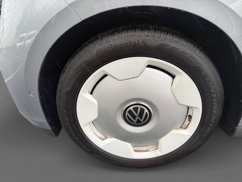 Used 2025 Volkswagen ID. Buzz 1st Edition RWD image 14