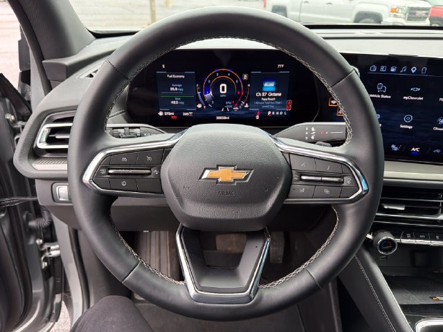 Used 2026 Chevrolet Traverse LT AWD/4WD image 16