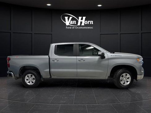 Used 2025 Chevrolet Silverado 1500 LT image 2