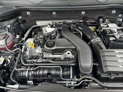 New 2026 Volkswagen Taos SEL AWD/4WD image 17