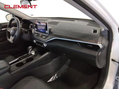 Used 2025 Nissan Altima 2.5 SV image 39