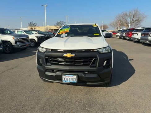 Used 2023 Chevrolet Colorado W/T image 2