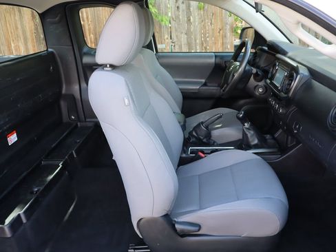 Used 2016 Toyota Tacoma SR AWD/4WD image 20