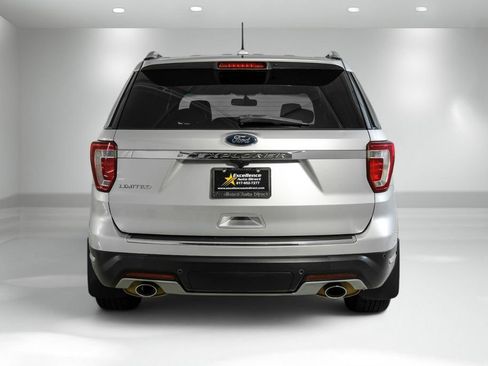 Used 2019 Ford Explorer Limited w/ Class III Trailer Tow Package FWD image 7