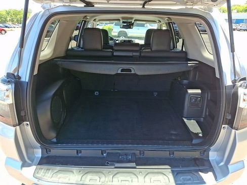 Used 2020 Toyota 4Runner TRD Off-Road Premium AWD/4WD image 31