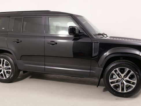 Used 2022 Land Rover Defender 110 SE image 10