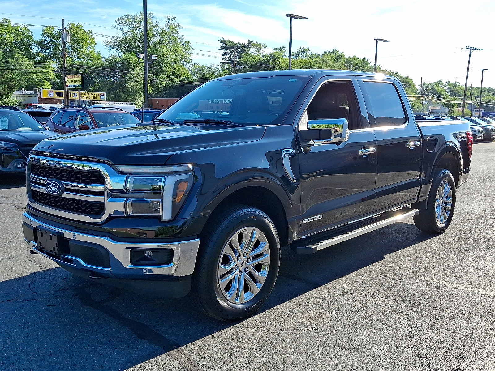 Used 2025 Ford F150 Lariat w/ Equipment Group 501A Mid AWD/4WD image 3