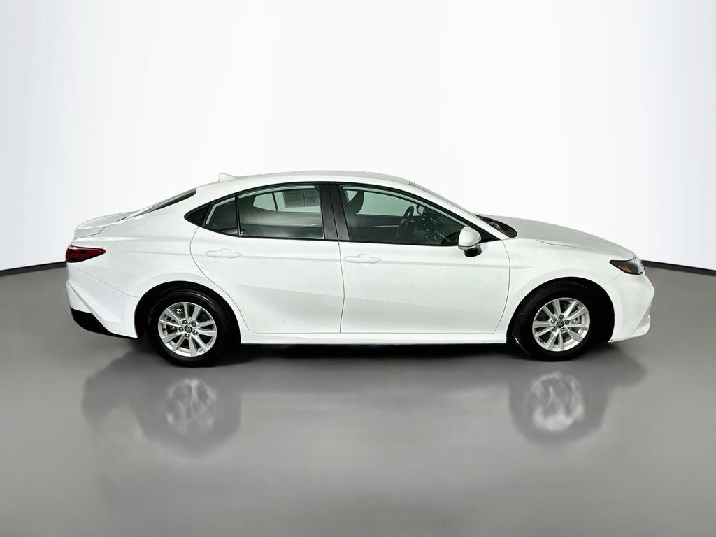 Used 2025 Toyota Camry LE FWD image 8