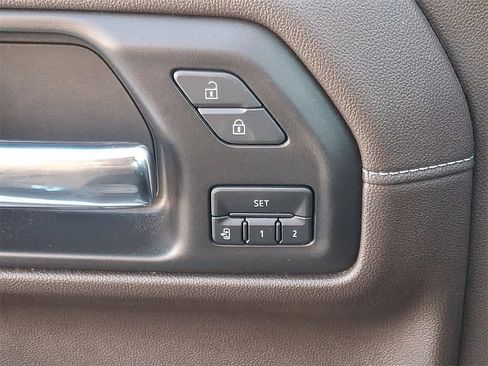 Used 2021 Chevrolet Silverado 1500 LTZ w/ Z71 Off-Road Package image 22