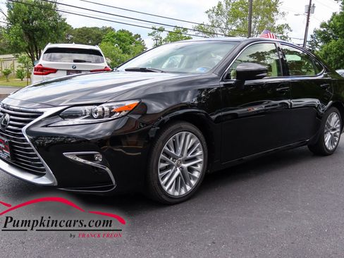 Used 2016 Lexus ES 350 w/ Luxury Package w/Wood Trim FWD image 3