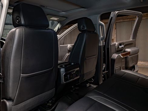 Used 2023 GMC Sierra 3500 SLT w/ SLT Premium Package image 24