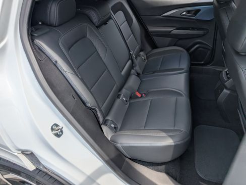 Used 2024 Chevrolet Equinox EV LT FWD image 19