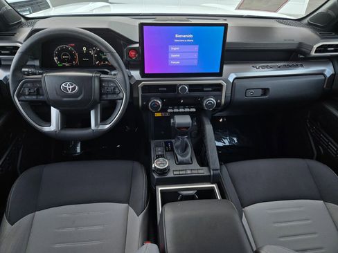 Certified 2025 Toyota Tacoma TRD Off-Road AWD/4WD image 13
