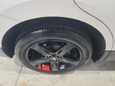 Used 2019 Chevrolet Equinox Premier w/ Premier Redline Edition image 13