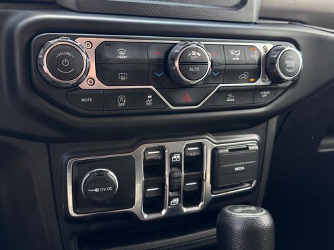 Used 2021 Jeep Wrangler Unlimited Sport S image 20