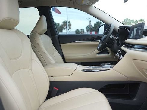 Used 2025 INFINITI QX60 Sensory AWD/4WD image 15