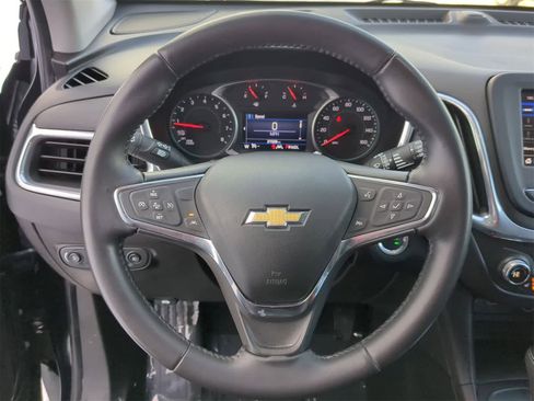 Used 2020 Chevrolet Equinox LT w/ Driver Convenience Package image 22