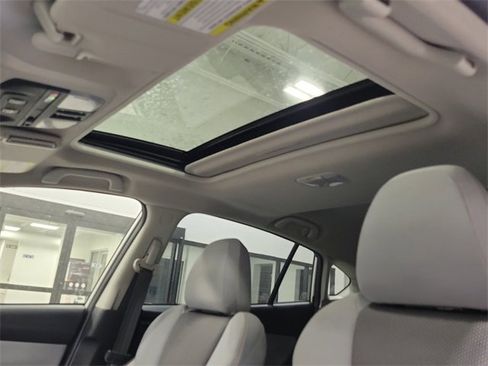 Used 2023 Subaru Crosstrek 2.0i Premium image 16