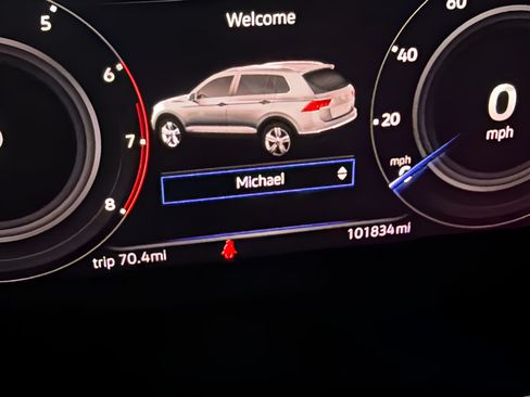 Used 2019 Volkswagen Tiguan SEL AWD/4WD image 19