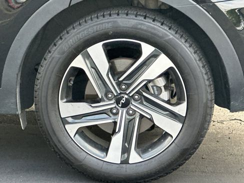 Used 2024 Kia Sorento EX w/ Panoramic Sunroof Package AWD/4WD image 46