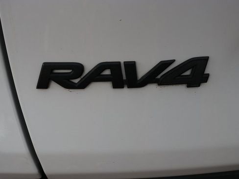 Used 2024 Toyota RAV4 Adventure image 7