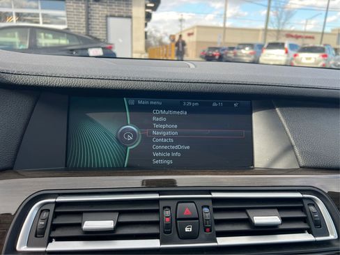 Used 2011 BMW 750Li xDrive AWD/4WD image 16