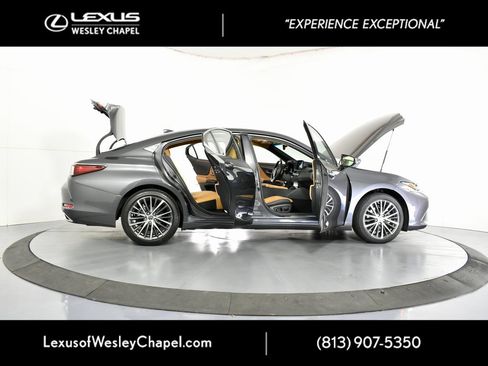 Used 2025 Lexus ES 350 350 image 16
