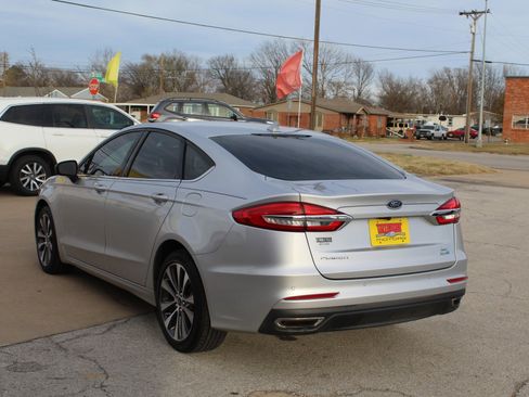 Used 2019 Ford Fusion SE image 7