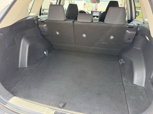 Used 2022 Toyota RAV4 LE FWD image 30