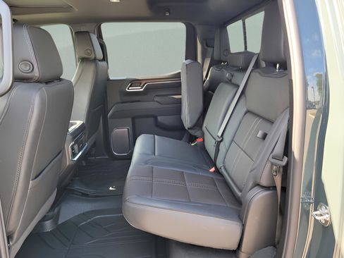New 2026 Chevrolet Silverado 1500 High Country w/ High Country Premium Package AWD/4WD image 17