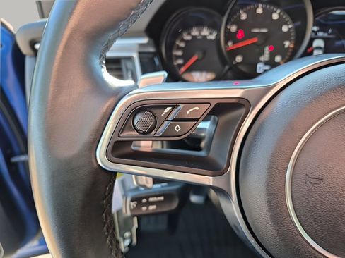 Used 2018 Porsche Macan Sport Edition AWD/4WD image 37