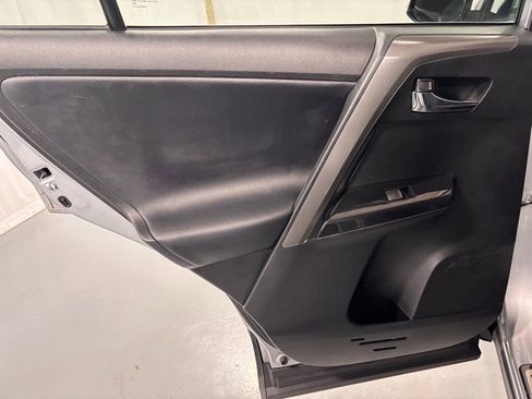 Used 2017 Toyota RAV4 SE w/ Advanced Technology Package image 23