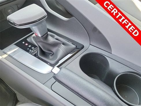 Used 2024 Hyundai Elantra SEL image 12
