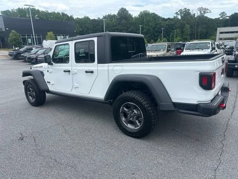 Used 2023 Jeep Gladiator Rubicon w/ Cold Weather Group AWD/4WD image 5
