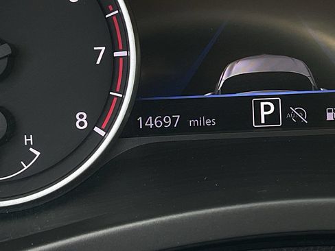 Used 2025 Nissan Sentra SV FWD image 31