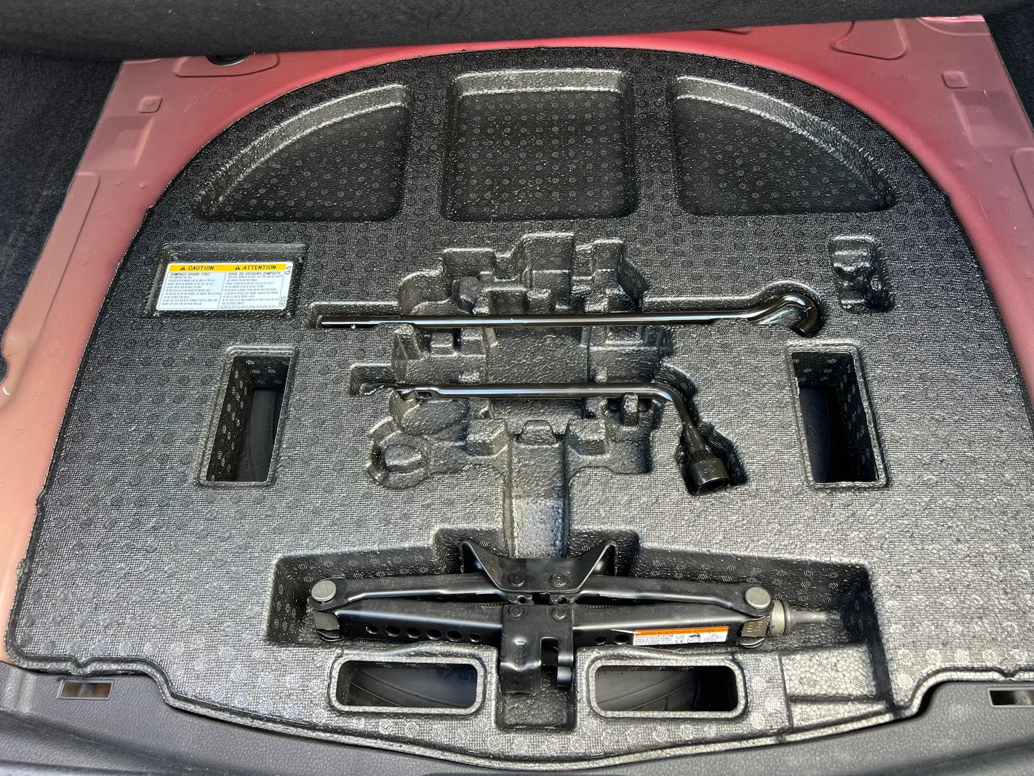 Used 2018 Toyota Camry XLE FWD image 42