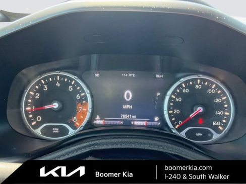 Used 2018 Jeep Renegade Limited w/ UConnect 8.4 Nav Group FWD image 21
