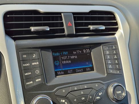 Used 2014 Ford Fusion SE FWD image 20