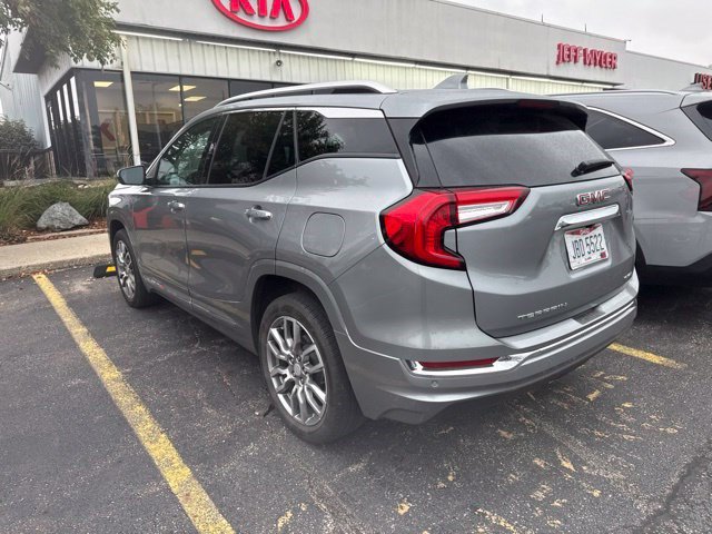 Used 2023 GMC Terrain Denali w/ LPO, Floor Liner Package AWD/4WD image 4