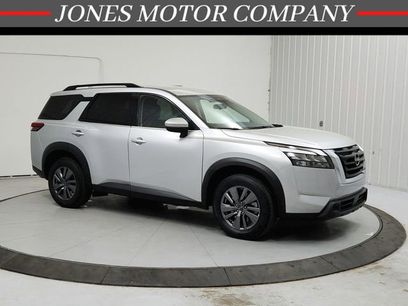 Used 2025 Nissan Pathfinder SV