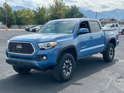 Used 2019 Toyota Tacoma TRD Off-Road AWD/4WD image 9