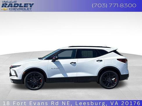 Used 2023 Chevrolet Blazer LT w/ Convenience Package AWD/4WD image 2