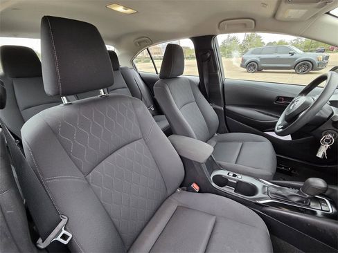 Used 2023 Toyota Corolla LE image 17