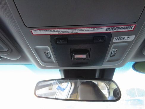 Used 2020 Toyota Camry LE image 29