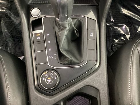 Used 2019 Volkswagen Tiguan SE AWD/4WD image 31
