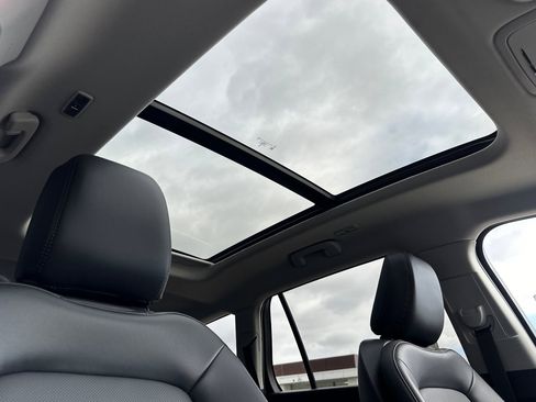 New 2025 Lincoln Aviator Premiere w/ Equipment Group 101A image 16